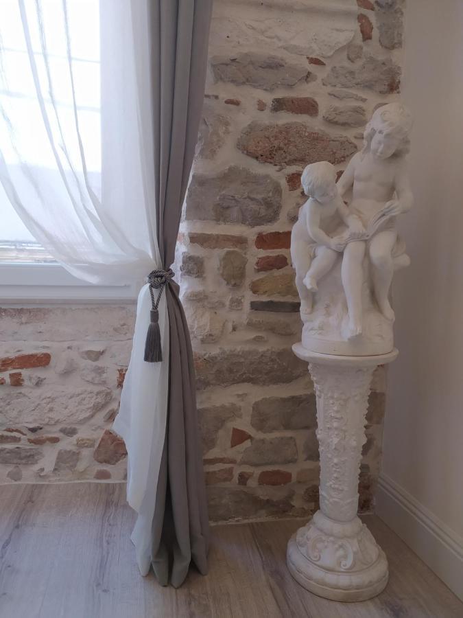 Apartment Antique Zadar - City Center Екстер'єр фото