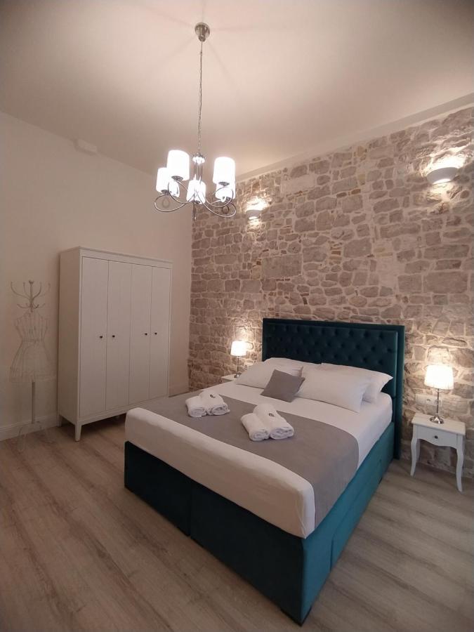 Apartment Antique Zadar - City Center Екстер'єр фото